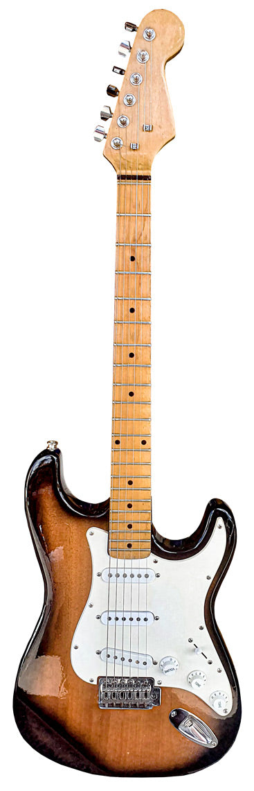 Guitarra Reformada sem marca cor Sunburst  (Usada)